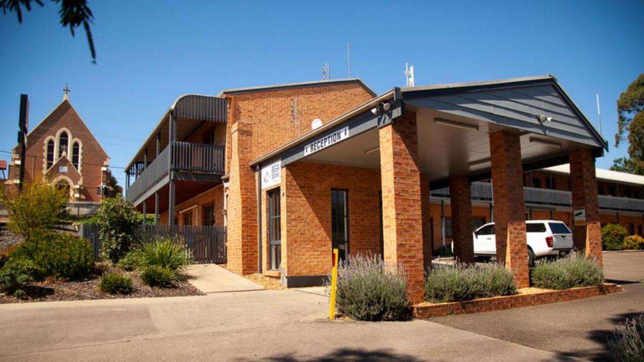 Bega Downs Motor Inn Екстериор снимка