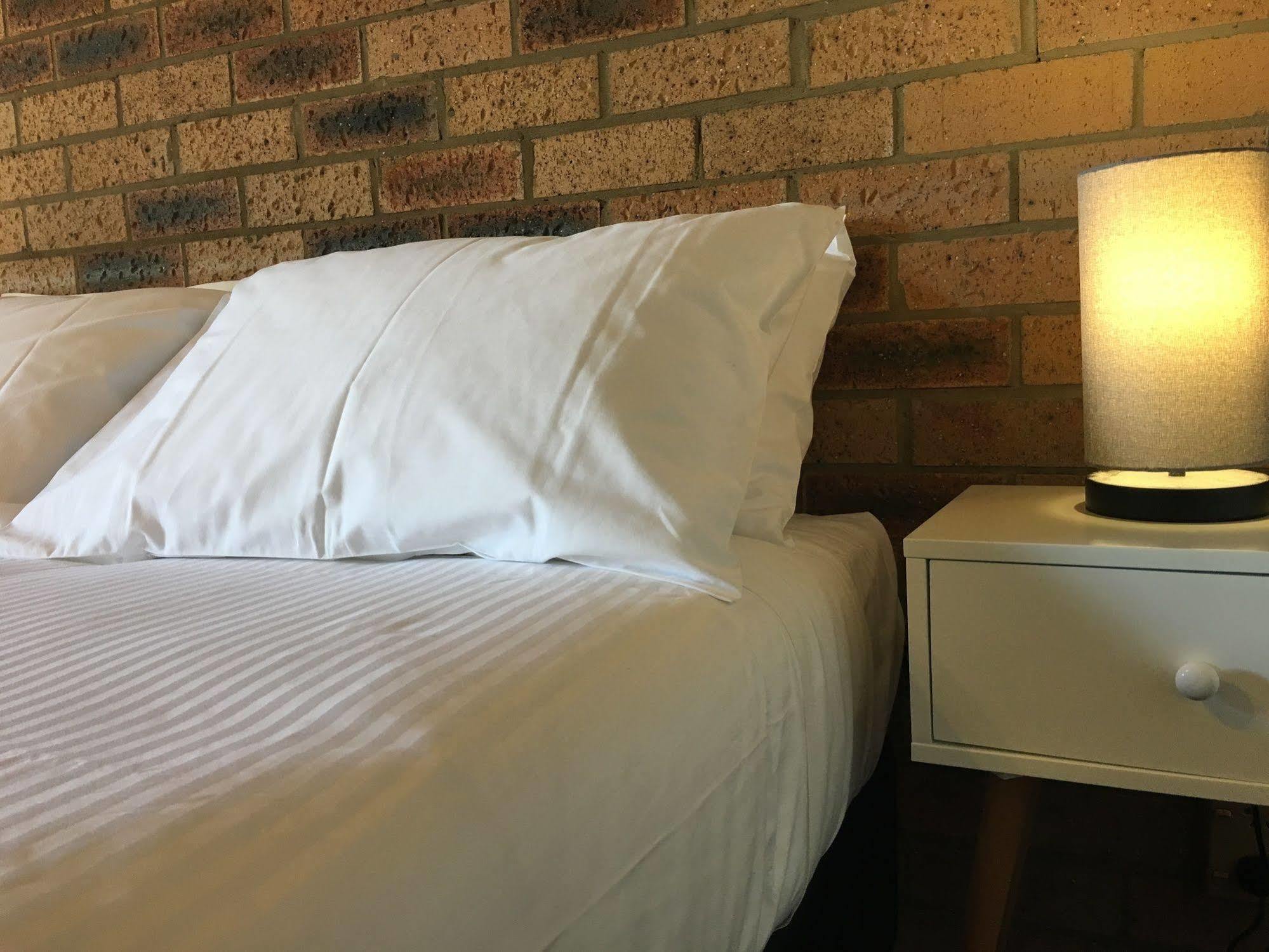 Bega Downs Motor Inn Екстериор снимка