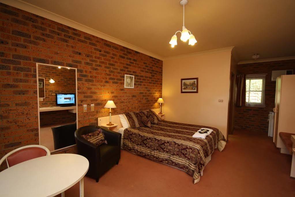 Bega Downs Motor Inn Екстериор снимка